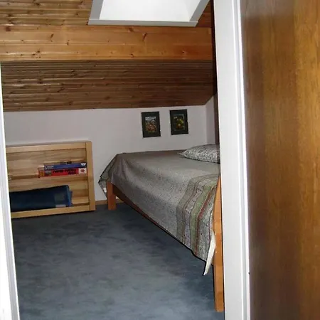 Ellen Raith Apartment *